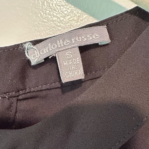 Black tank top with gold detailing - Picture 3 of 3